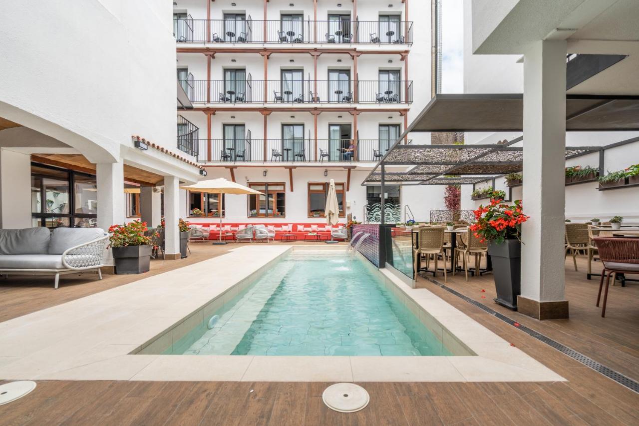 Neptuno Hotel & Spa 4 Sup Calella Exterior photo