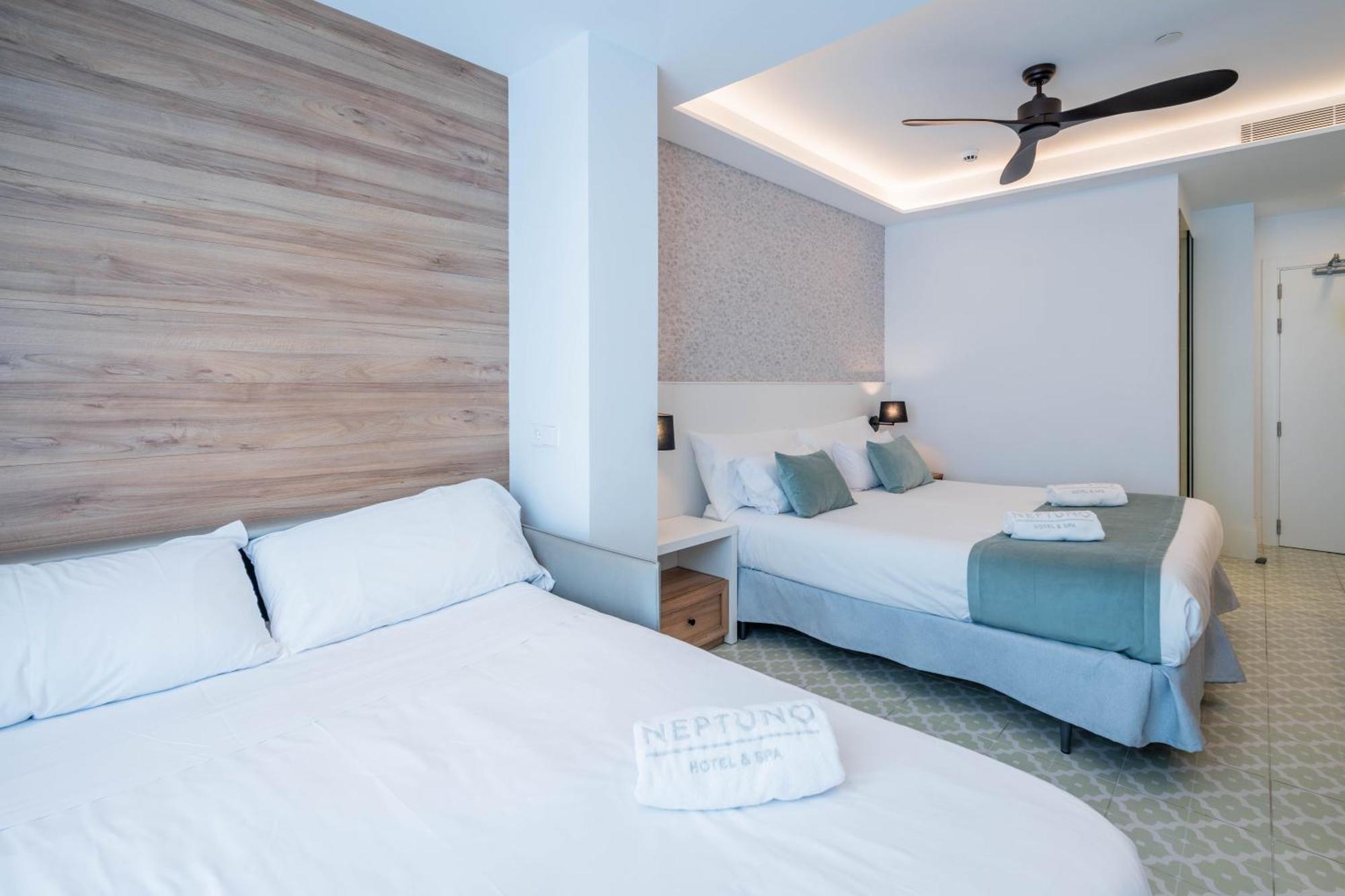 Neptuno Hotel & Spa 4 Sup Calella Room photo