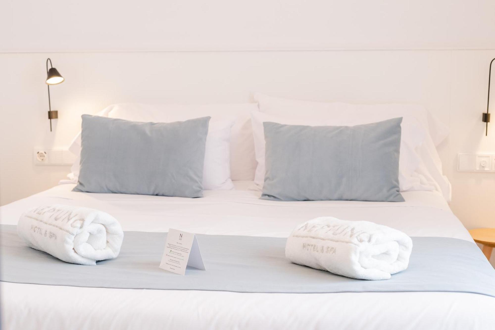 Neptuno Hotel & Spa 4 Sup Calella Room photo